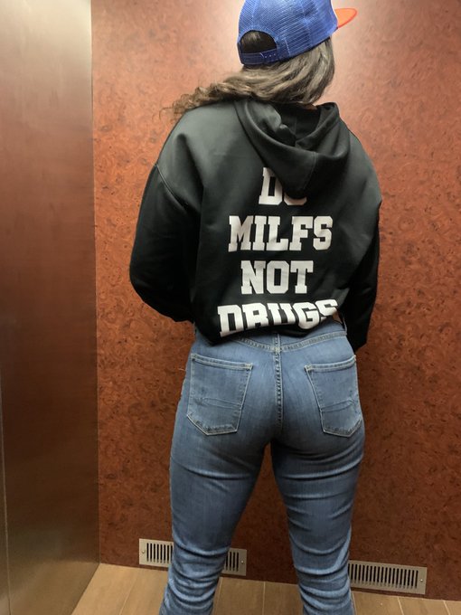 Do Milfs not Drugs&hellip;   TGIF and happy Friday y&rsquo;all! My first of three days off!   Have a great day 😘 https://t