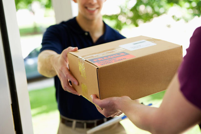 LaTerreFR's tweet photo. 📦En 2021, chaque habitant de l'Union Européenne a généré 188,7 kg de déchets d'emballages, la plus forte augmentation depuis 10 ans, et près de 32kg depuis 2011. 

Au total, l'UE a généré 84 millions de tonnes de déchets d'emballage, dont 40,3 % étaient du papier et du carton.

Source : Eurostat https://t.co/ZGTNHqp17F