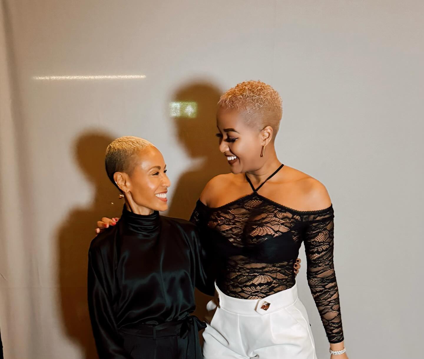 KaraboTheAnswer on X: "Guys, so on the right is Sharon Seno, baby girl wa  Botswana, and on the left is Queen Toxicity herself, Jada Pinket  Smith.....is Jada that small or is Sharon