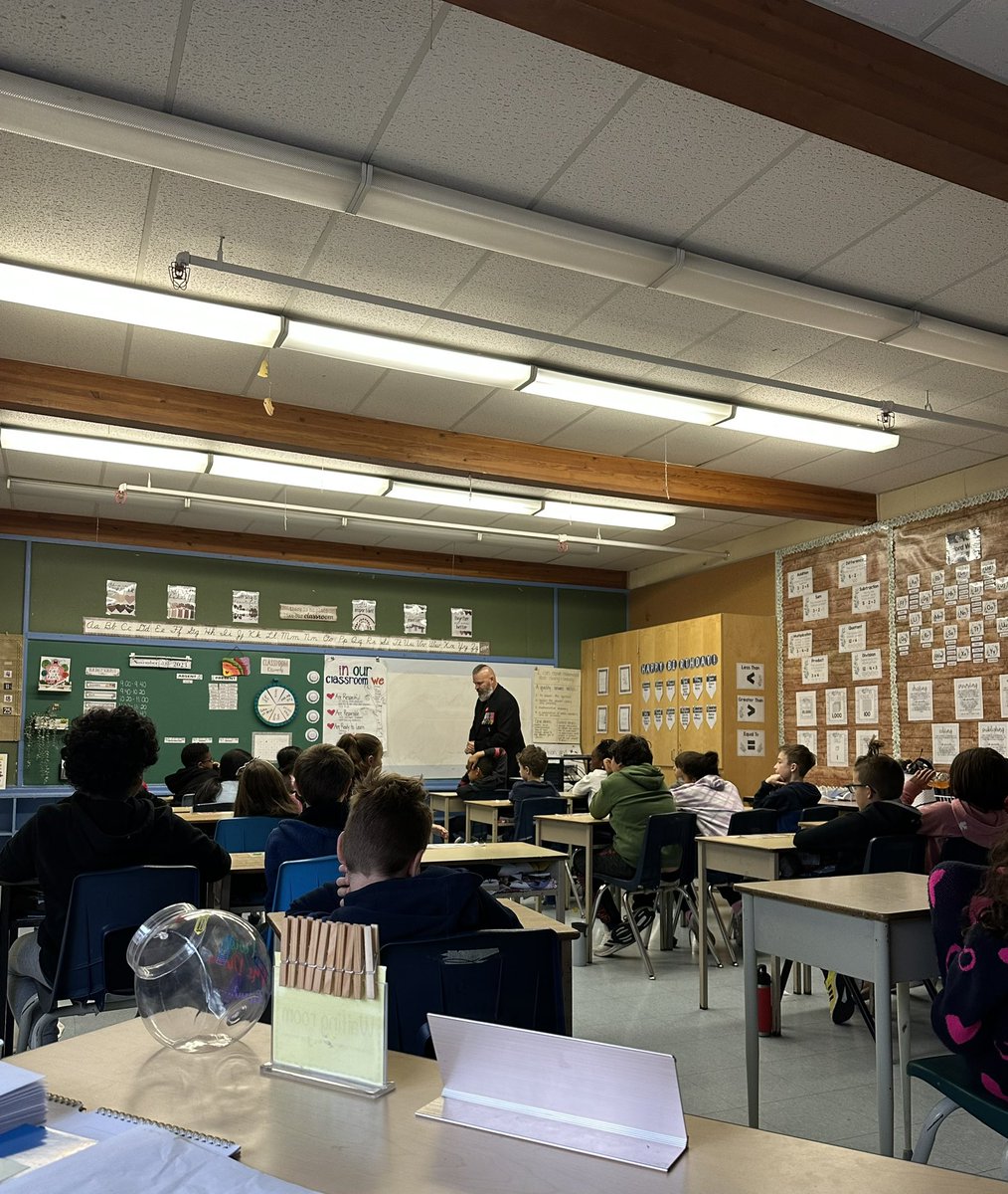 What an amazing experience it was having a veteran come into the classroom to talk about Remembrance Day &amp; his time in the military. The grade 4s had so many questions and really enjoyed this new learning time❤️🪖🎖️