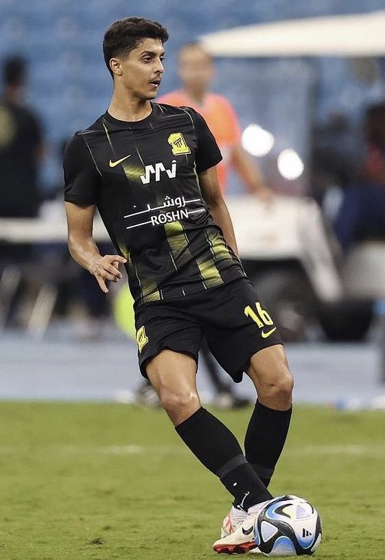 🚨🚨🚨🚨🚨🚨
عاجل : 
اعلن انشاء رابطة عشاق ومحبين موسيقار كرة القدم السعودية الجديد فيصل الغامدي 💛🖤