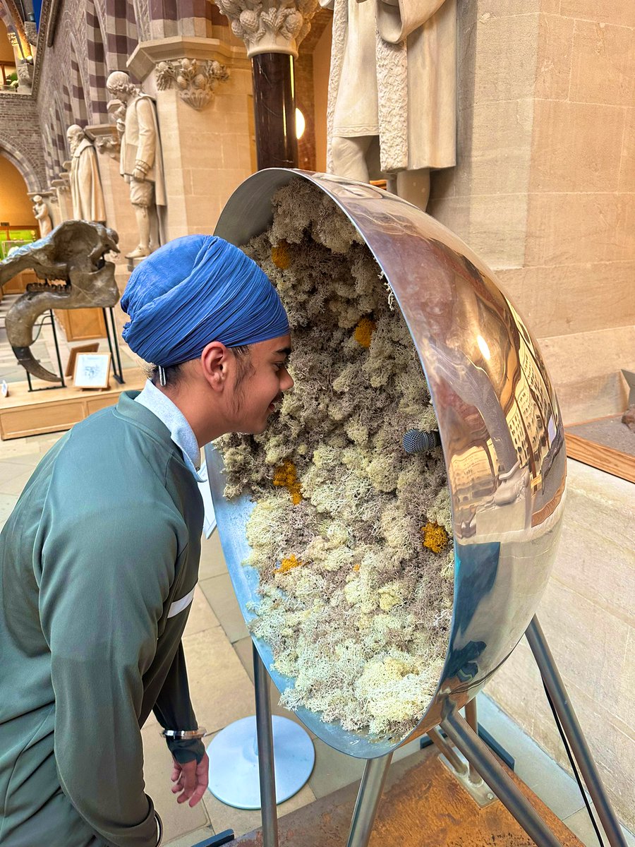 ScienceHolyhead's tweet image. Great visit to Oxford University with our Aspire Y11’s. Students were able to get a taste of university life, debate one another on key social issues and explore the amazing museum. @holyhead_school @HolyheadEvents