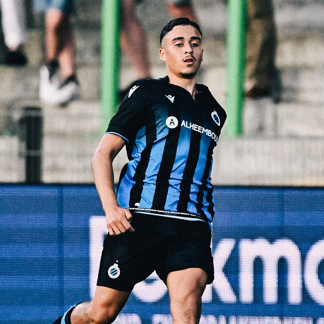 DAZN_BEFR's tweet photo. 🇧🇪  FCV Dender - Club NXT
🕐 EN DIRECT dès 20h00
📲 L'app DAZN
🔗 https://t.co/IM1H7gWHQC
🎙 @MaxLohest

#DENNXT https://t.co/bUKpOrizwz