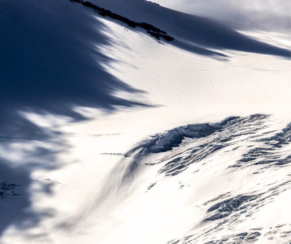 As the days grow shorter, the history of the land shines brighter. Fly over cirques and valleys sculpted by glaciers and find inspiration in every crevasse. 🏞️ Book your next adventure - bit.ly/3KmFh6V

#NatureInspires #CoastMountains #AerialViews