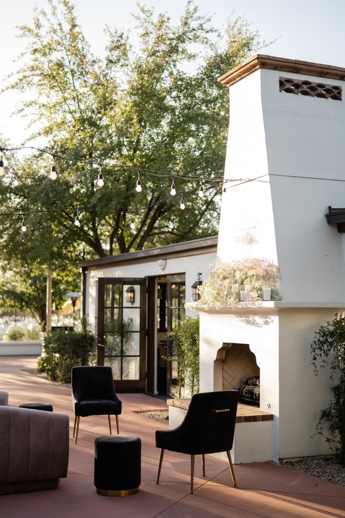 Experience unforgettable patio moments | @jaimeecmorse⁠
⁠
⁠
⁠
⁠
⁠
⁠
#scottsdaleevents #paradisevalley #arizonaprivateevents #weddinginspo #patiogoals #elchorro