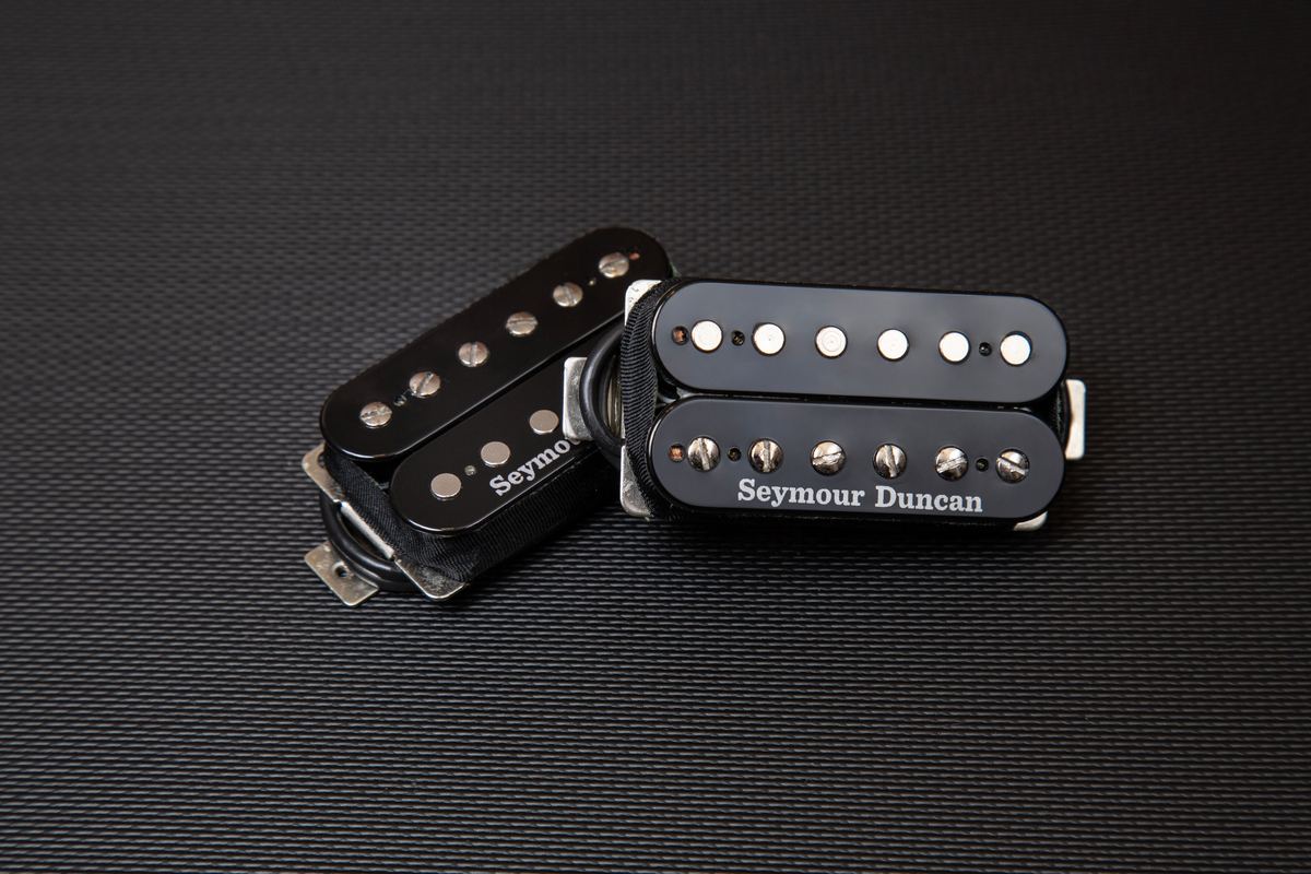 SeymourDuncan's tweet photo. If you're looking for classic rock tone with extra "oomph," check out our '78 Model set—a recreation of the "hot wind" Seymour made for Eddie Van Halen in 1978 to help enhance the reproduction of artificial harmonics: https://t.co/Evtwgcufd3
#SeymourDuncan #78Model #PAFpickups https://t.co/unD8yFVLHo