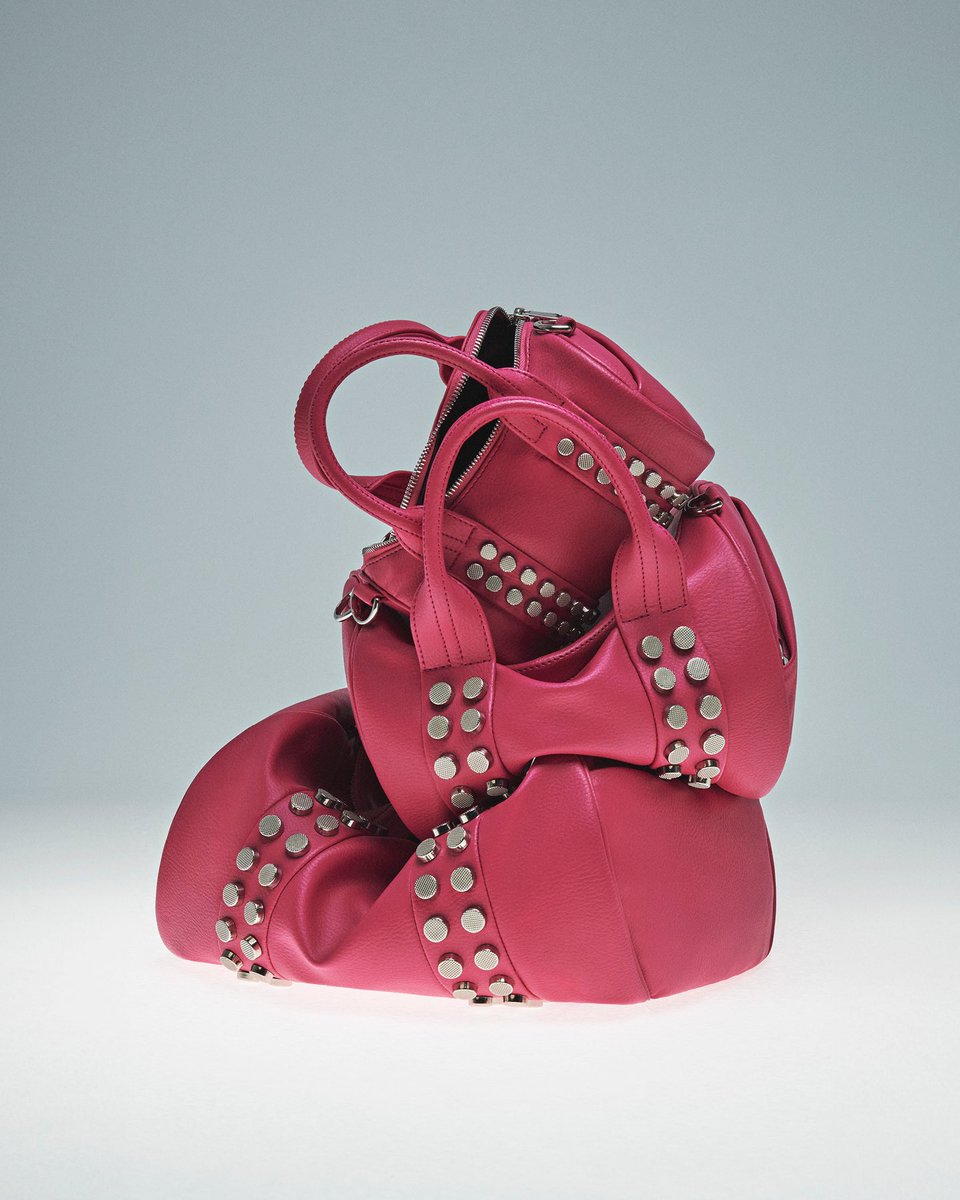 Elevate your style, make a statement, and embrace conscious living with our iconic bags. Crafted with purpose in voguish magenta and three sizes to fit any occasion. Choose guilt-free luxury with Ohoskin, a sustainable alternative leather.#BeUnashamed