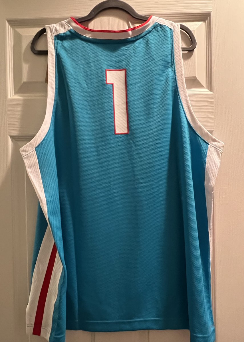 ZagsChick 🏀 tweet media