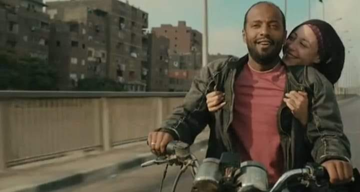 its_samak's tweet photo. - النهاردة عيد جوازنا ياصابر
-- يانهار ابيض كده بقى عندنا كام سنة
- قصدك بقالنا كام سنة ، فضلة خيرك خمس سنين
-- يا دين النبي يا بت ياسعاد اوام كده
- العمر بيعدي خفيف وياك ياصابر
-- خفيف ايه بس ده انا لحد الوقت مش عارف اتويكي انتي والواد في اربع حيطان تمليك
- وانا حيطاني ضلوعك... https://t.co/m6M5fJmrmK