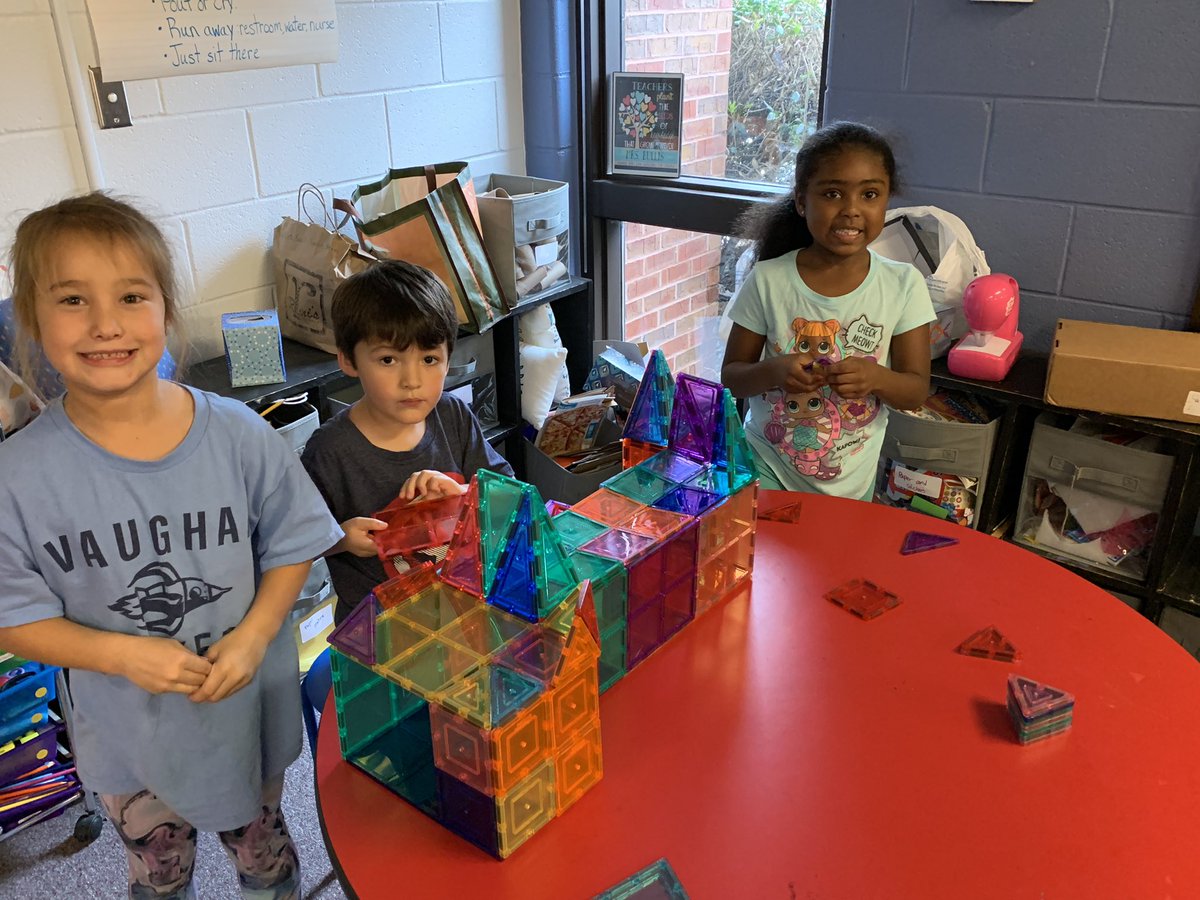 VaughanRockets's tweet image. Building with Bullis was an huge hit with our K-2 Rockets for @PBISRewards Experience Day! #SOARon @instruct2learn