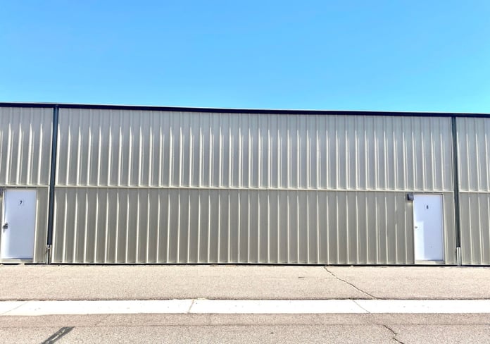 For Sale: Direct Runway Access Hangar at Stellar Airpark, Arizona

⬇️
apn.aero/listing/2211

This 1,474 sq ft fee-simple property offers you both land ownership and unrivaled access to Arizona skies. Ideal for aviation enthusiasts seeking both convenience and security.