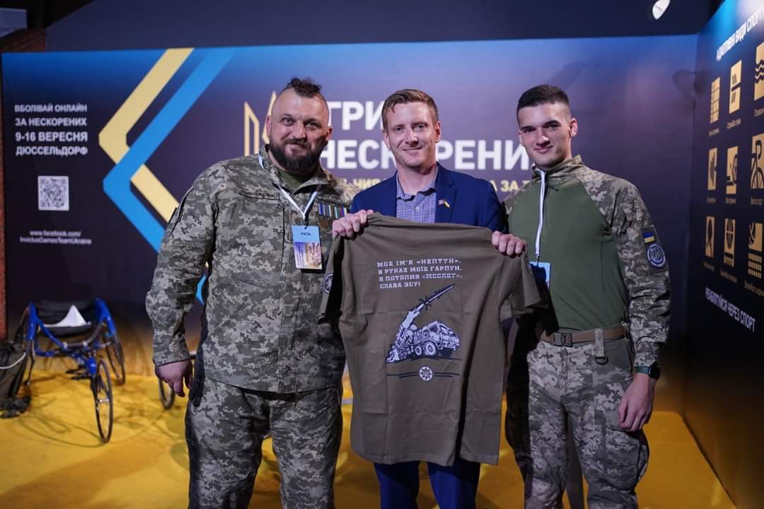 veteranfundua's tweet photo. 🇺🇸 Dear friends, American veterans!

Thank you for your service
Thank you for constantly supporting and advocating for the needs of Ukrainian veterans

You are helping us in our fight. Our values are close. They are freedom and democracy

Together we are empowering the strongest! https://t.co/NN07jHbsRv