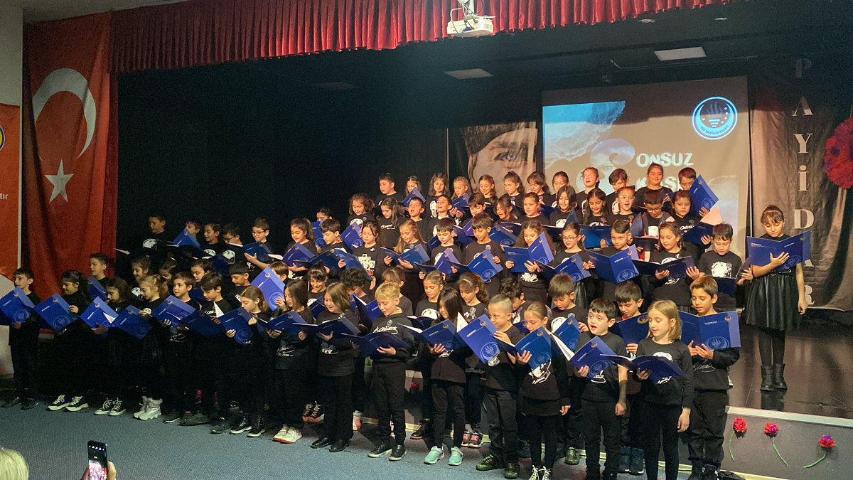 Güzel çocuklarım, Atamızı minnetle ve özlemle anarken bizi gururlandırdılar