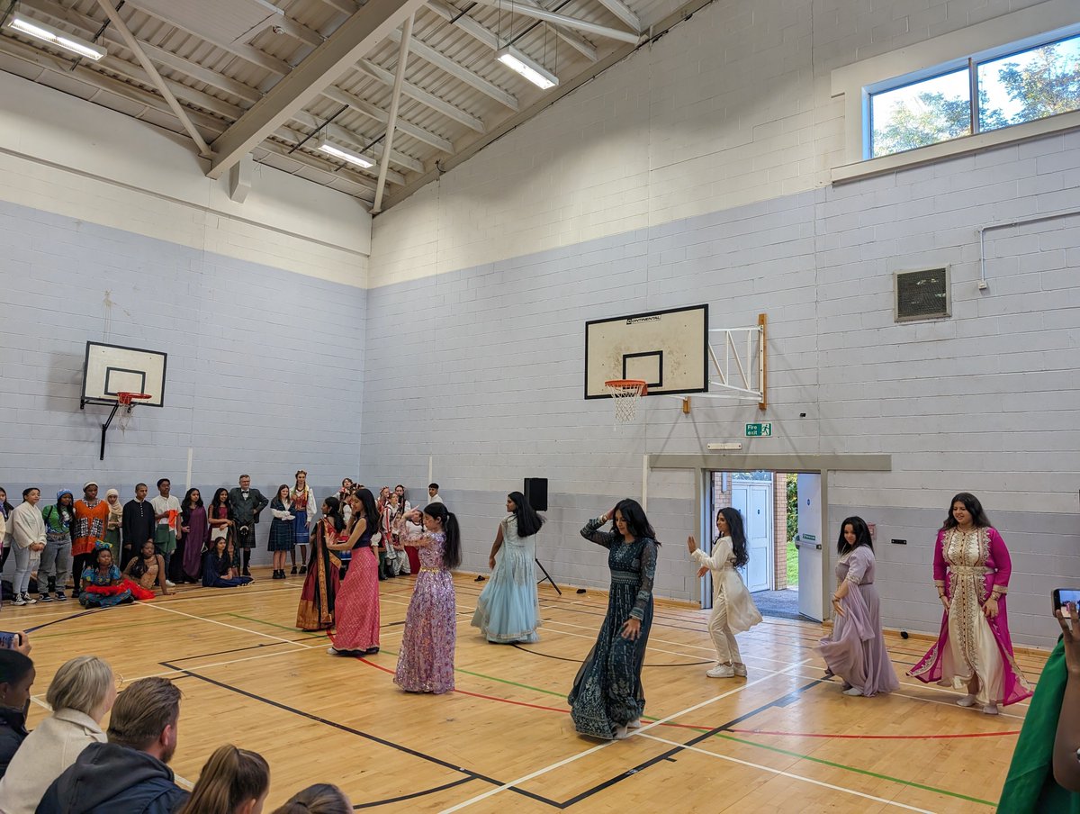 Miss Boyle (@missboyleabc) on Twitter photo A wonderful showcase today to celebrate the young people in our school. A wealth of hard work, creativity and talent on display, as well as the immense pride taken in their exhibitions ππΌππΌ #cultureday <a href="/StAndrewsRCSec/">St Andrew's Secondary School</a> A wonderful showcase today to celebrate the young people in our school. A wealth of hard work, creativity and talent on display, as well as the immense pride taken in their exhibitions ππΌππΌ #cultureday <a href="/StAndrewsRCSec/">St Andrew's Secondary School</a>