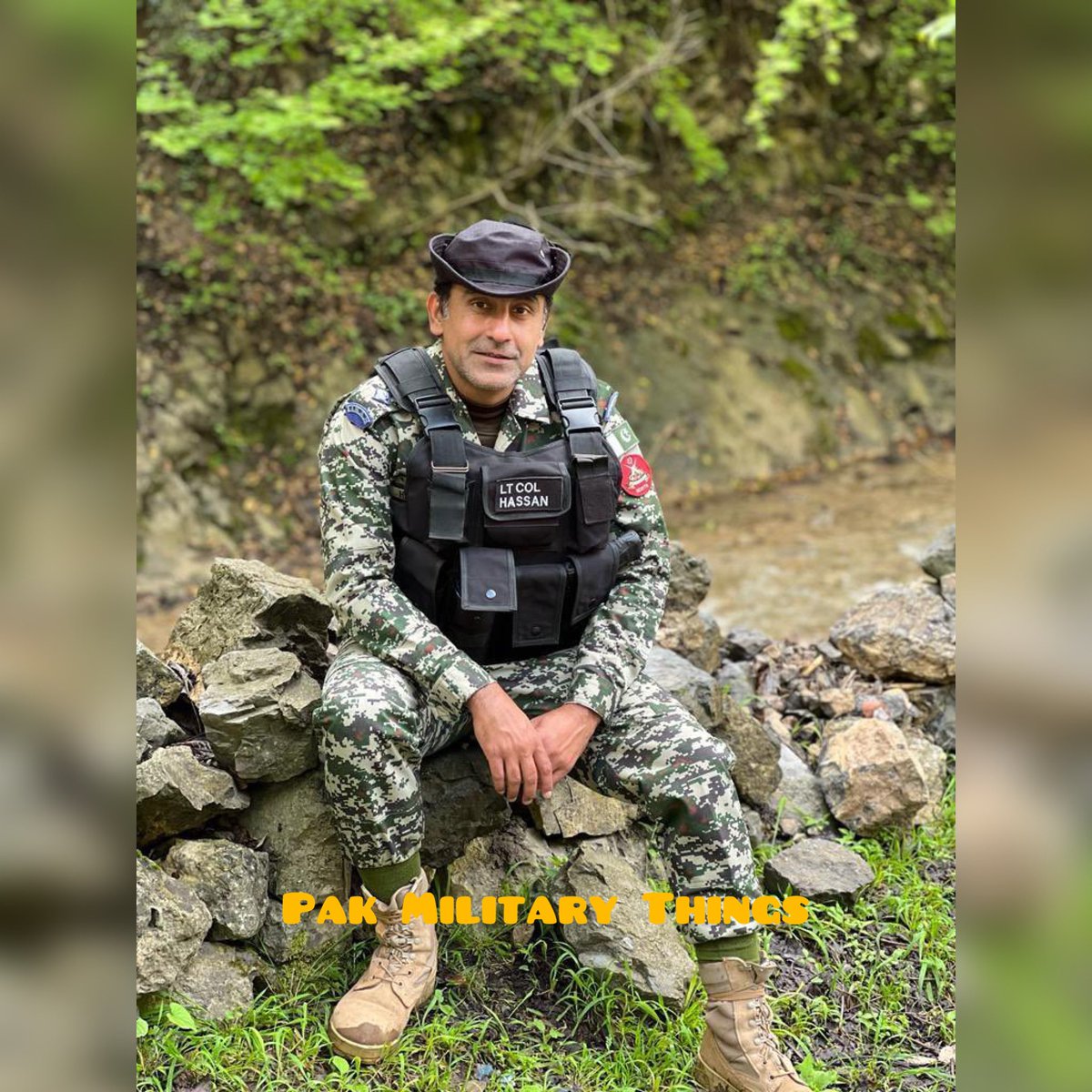 PakMilitary132's tweet photo. Lt Col Hassan Haider Shaheed recieved 12 bullets, all on his front &amp; chest. 😢🇵🇰

He was hit, he kept chasing terrorists. He was hit again with bursts, bullets in his chest he kept mvng fwd in chase &amp; fighting wd terrorists at close range, was hit in head still fired back aimed. https://t.co/egjALtvxll