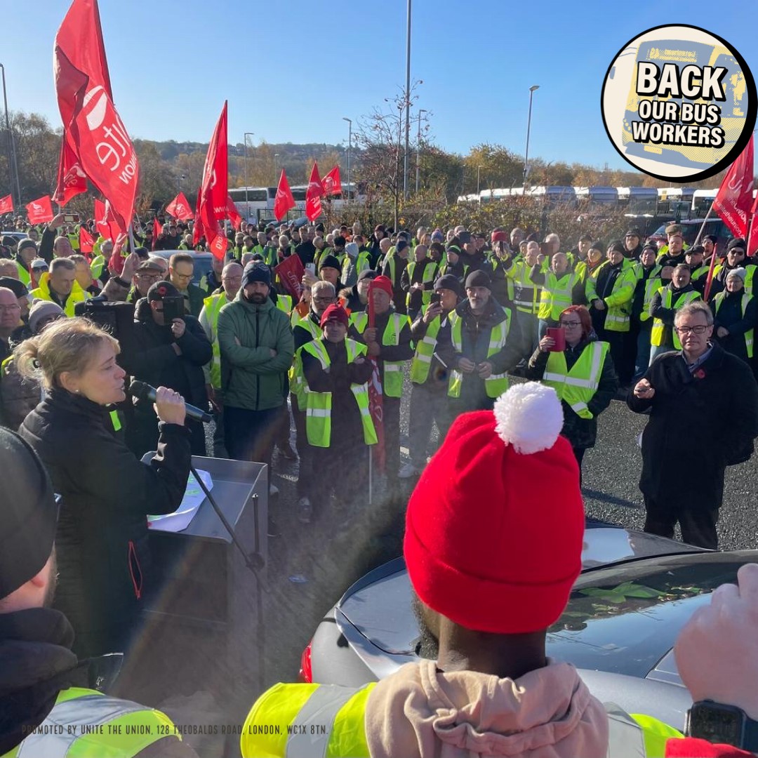 UniteNEYH's tweet photo. @gonortheast bosses’ greed is keeping our buses
off the road. Nigel, do the deal. Close the pay
gap now! #IBackOurBusWorkers
#NoToCheapLabour #StopGoNEGreed
#PayTheRate #DontBeLikeNigel
#JobsPayConditions https://t.co/CI1pSTTRo2