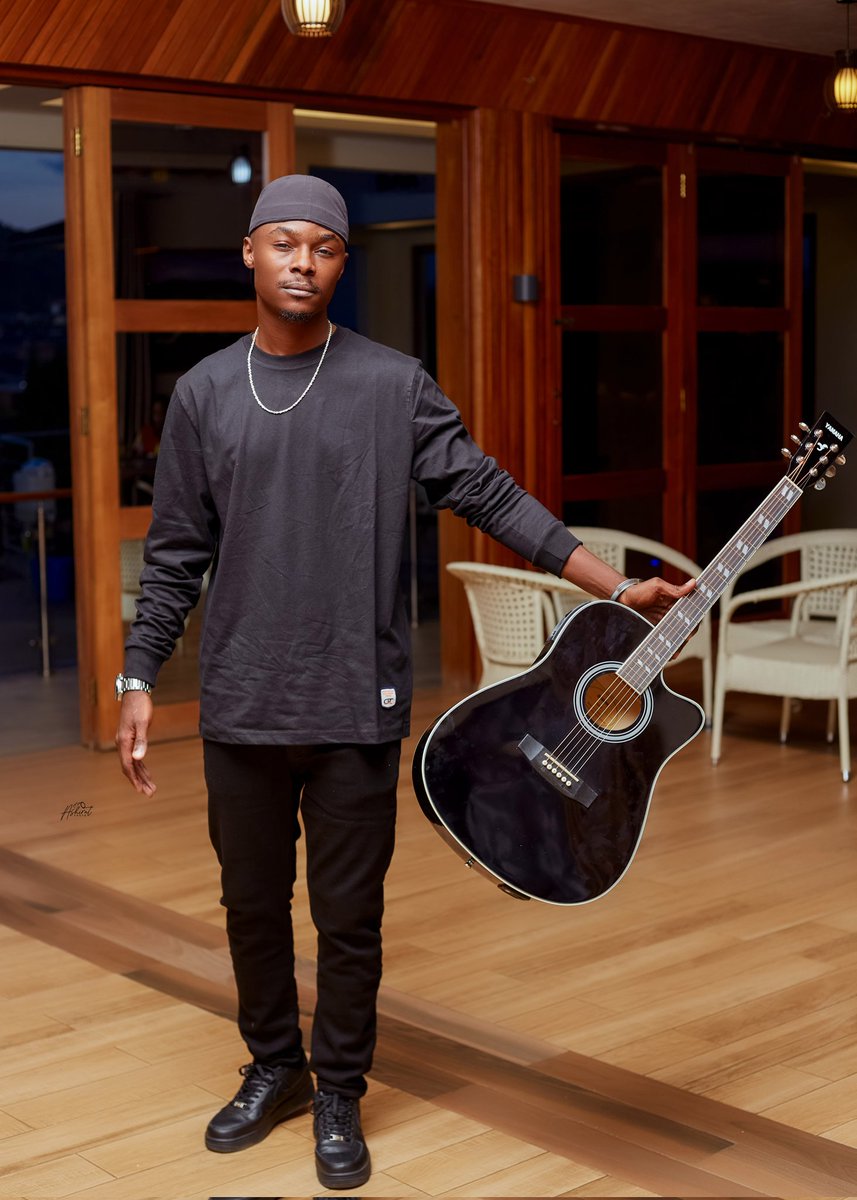 BeckieRebecca2's tweet photo. #tgif
An awesome weekend to you all from the king of good music ๐ต๐ต mr.winner @Ray_G_official @awesome_entertainment2
#MerakitheEp https://t.co/0247Bc1uWu