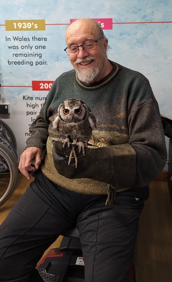 ENLIVEN (@enliven_project) on Twitter photo <a href="/ukbirdsofprey/">BritishBirdsofPrey</a> in Carmarthenshire has been hosting coffee mornings for people living with cognitive impairment
These events have provided an opportunity for participants to learn about & handle the birds of prey
#healthyageingchallenge #dementiaresearchuk <a href="/ukbirdsofprey/">BritishBirdsofPrey</a> in Carmarthenshire has been hosting coffee mornings for people living with cognitive impairment
These events have provided an opportunity for participants to learn about & handle the birds of prey
#healthyageingchallenge #dementiaresearchuk
