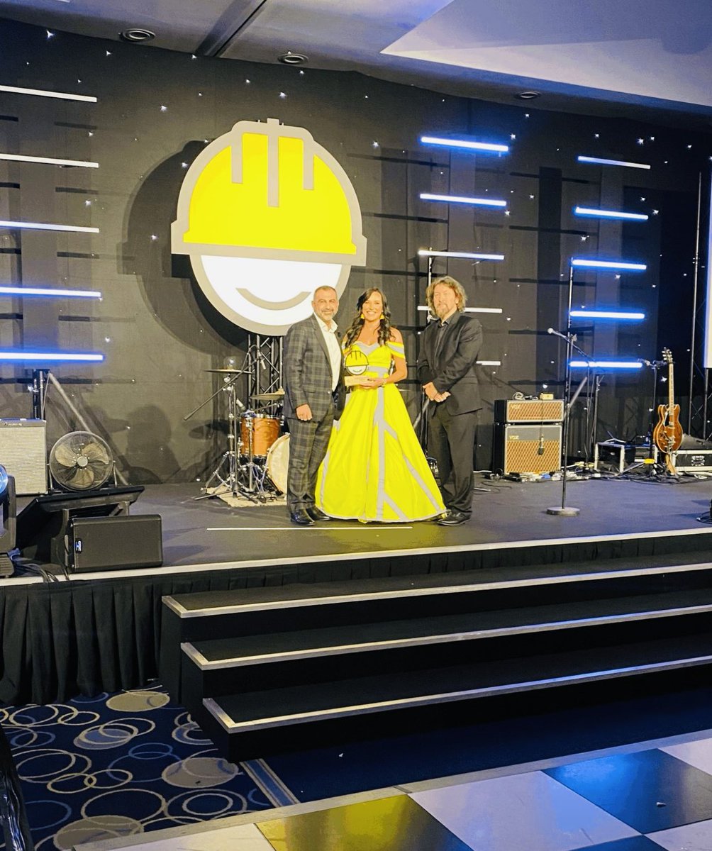 corerecltd's tweet image. Well, she couldn’t wear the orange one again could she! 😜

Proud of Kelly Cartwright winning the Community Hero Award at the @onthetoolstv Awards last night 👏🏼

Can we take a minute to appreciate the dress… WOWZER 🤩

#highvisdress #onthetools