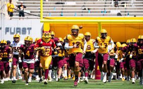 JeffersonLambe3's tweet photo. GOD DID!! I’m extremely blessed to receive my first PAC- 12 offer from Arizona State University 🔴🟡 @ASUFootball @CaneCoachHodges @Coach_QSpellman @coachcisco34 https://t.co/FpEoTFKX14