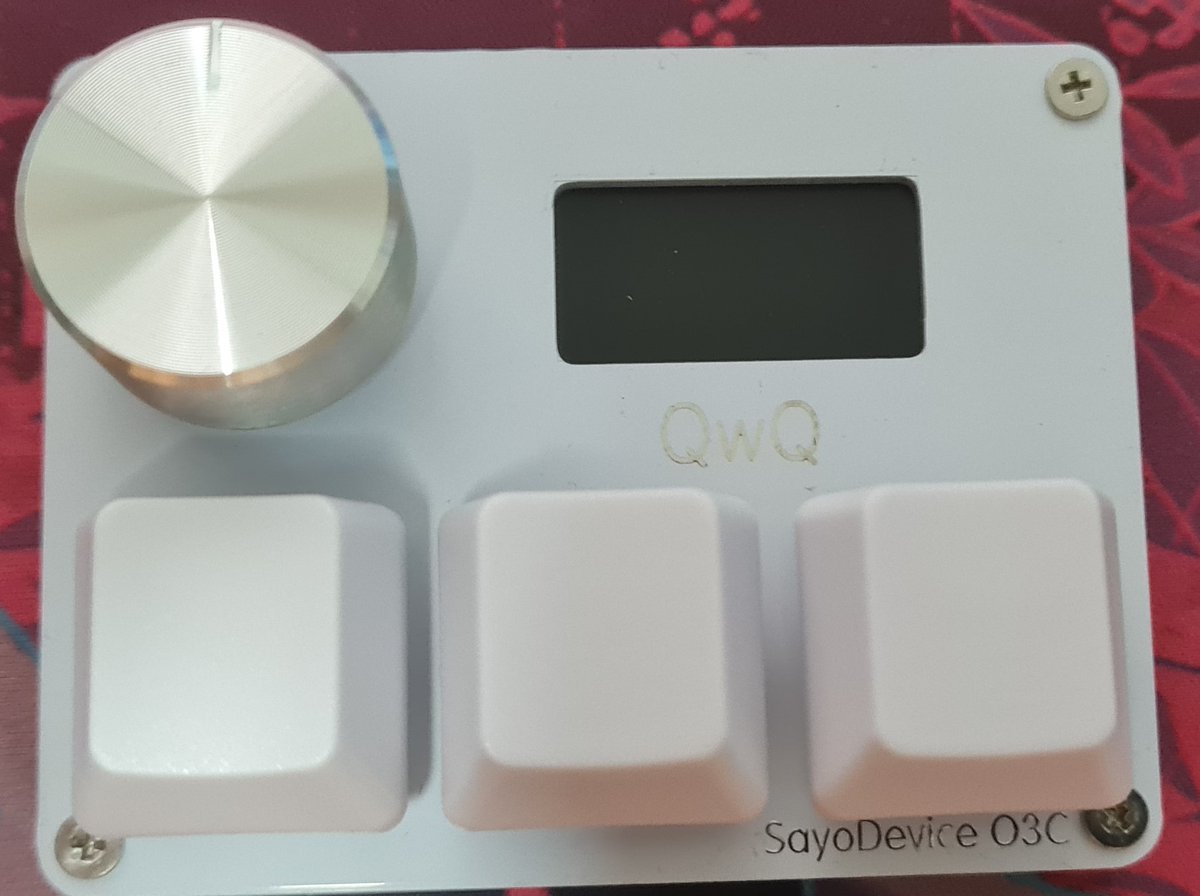 ===SayoDevice O3C Giveaway!===

🎄Christmas Edition🎄

To do list:
- Follow @KrisDreemurrYT!
- Retweet!
- Tag a friend to win with you!

Switches: Gateron KS-20

Winners will be decided on 18/11, 12AM (UTC +8)!