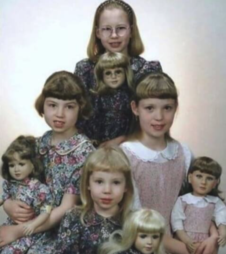 Happy Friday! Here's the creepiest thing you'll see all day!

You're welcome.