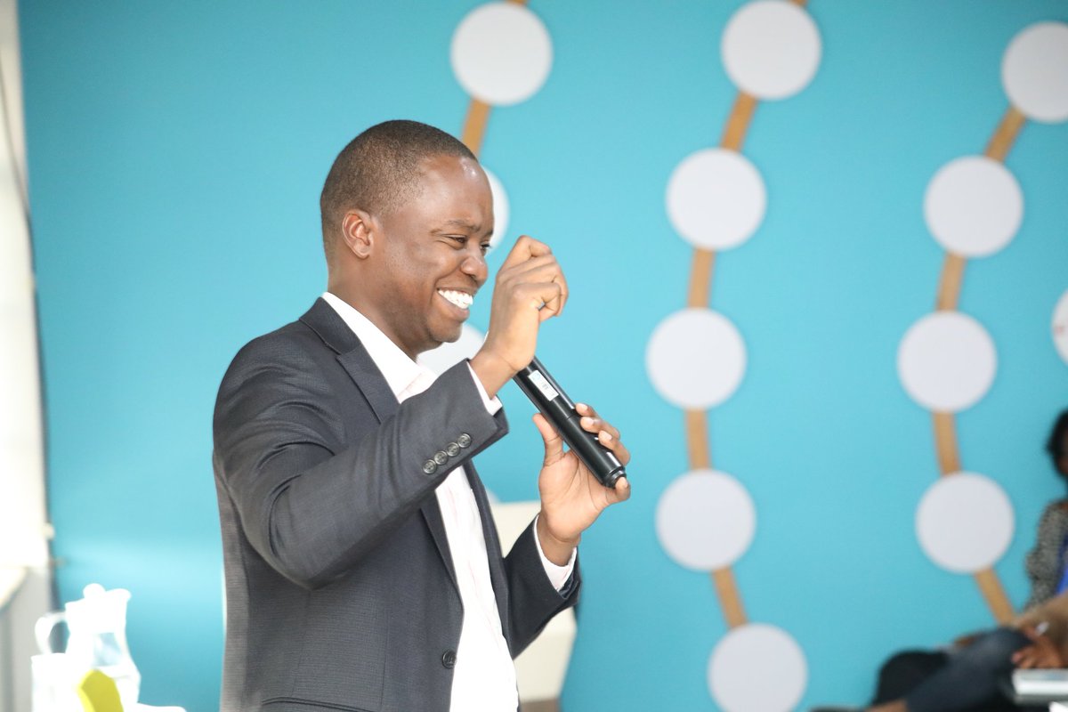 Elmesh's tweet image. What a wonderful engagement with the current cohort at the @YALIRLCEA. Interacting with the young change makers sharing their incredible experiences from their countries and learning from my experiences in the public sector. 
@YALIAlumniKe
@USAIDKenya

#yali 
#transformation