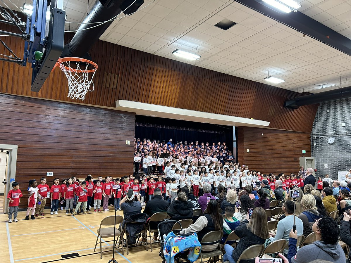 Peter Cunningham (@themrcunningham) on Twitter photo Great job to our students at Diamond Lake School for an incredible assembly honoring our Veterans! <a href="/DLDistrict76/">Diamond Lake District 76</a> <a href="/DrEBerger/">Dr. Erica Berger</a> #sparkleon Great job to our students at Diamond Lake School for an incredible assembly honoring our Veterans! <a href="/DLDistrict76/">Diamond Lake District 76</a> <a href="/DrEBerger/">Dr. Erica Berger</a> #sparkleon