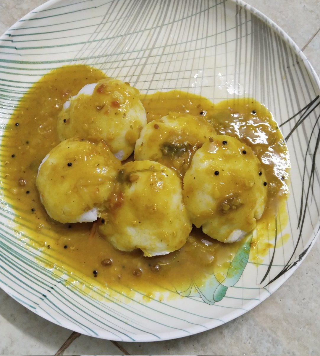 Empress_47's tweet image. #சோறுமுக்கியம்
#Simpledinner
Idly n Sambar 😋😋😋
