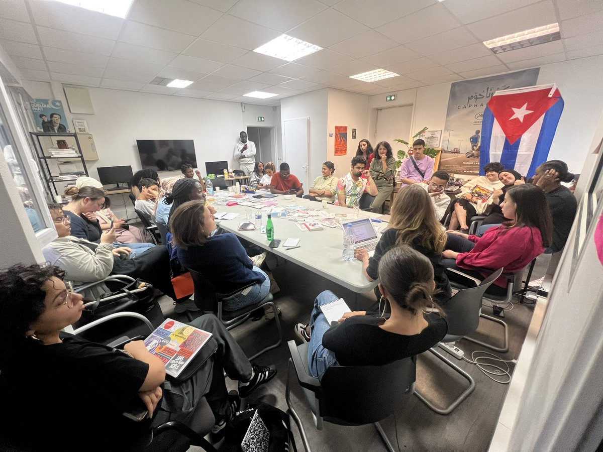 🎂 Aujourd’hui, le BB souffle sa 18e bougie (déjà !!). De beaux projets arrivent pour l’occasion. En attendant,  pour nous faire un cadeau, vous pouvez devenir membre de la famille BB 🫶

💰➡️ bondyblog.fr/soutenez-nous-…