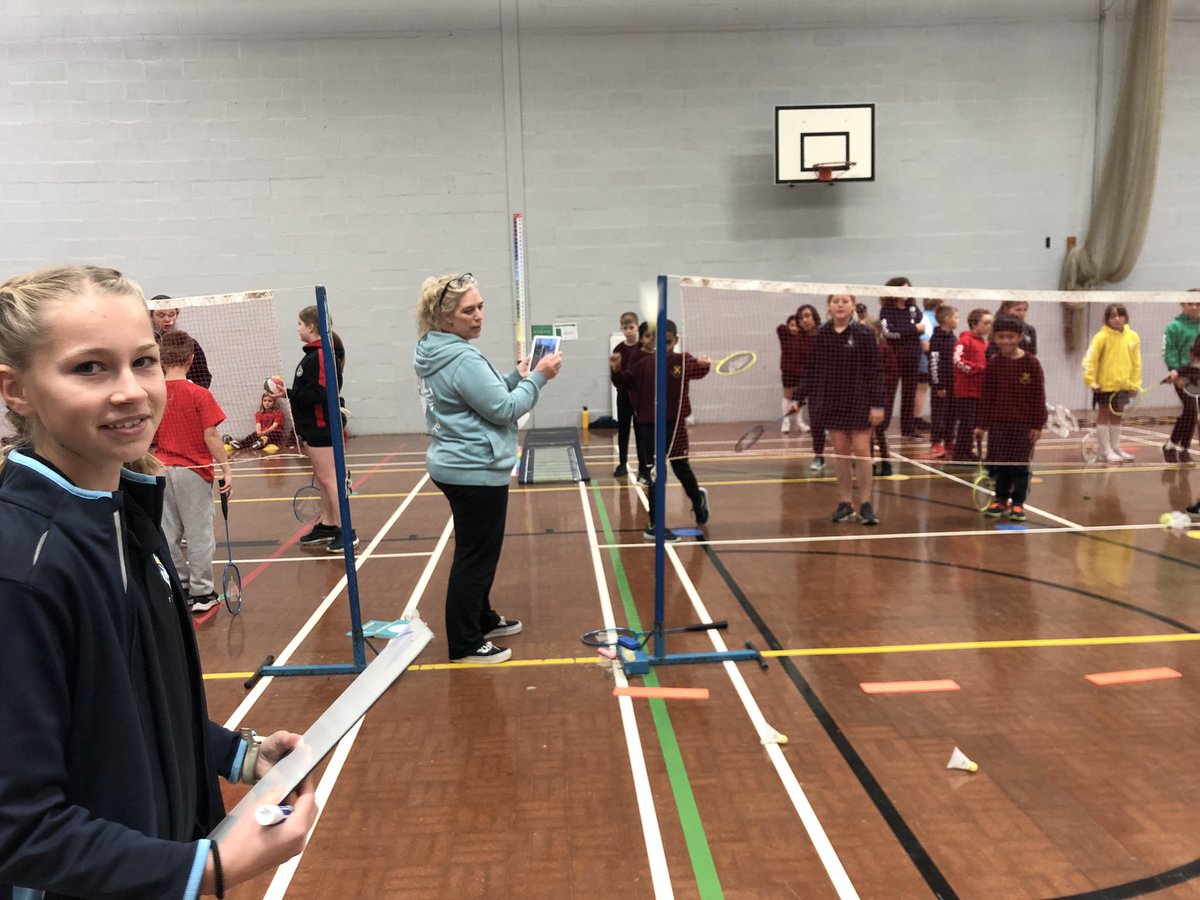 SalisburySgo's tweet image. What a great time at the KS2 badminton festival! Well done to St Andrew’s, @Pittonschool and @WinterslowSch for winning. A big thanks to the @wyvernstedmunds badminton enrichment leaders who gave up their time to train for and lead at this event. You were great