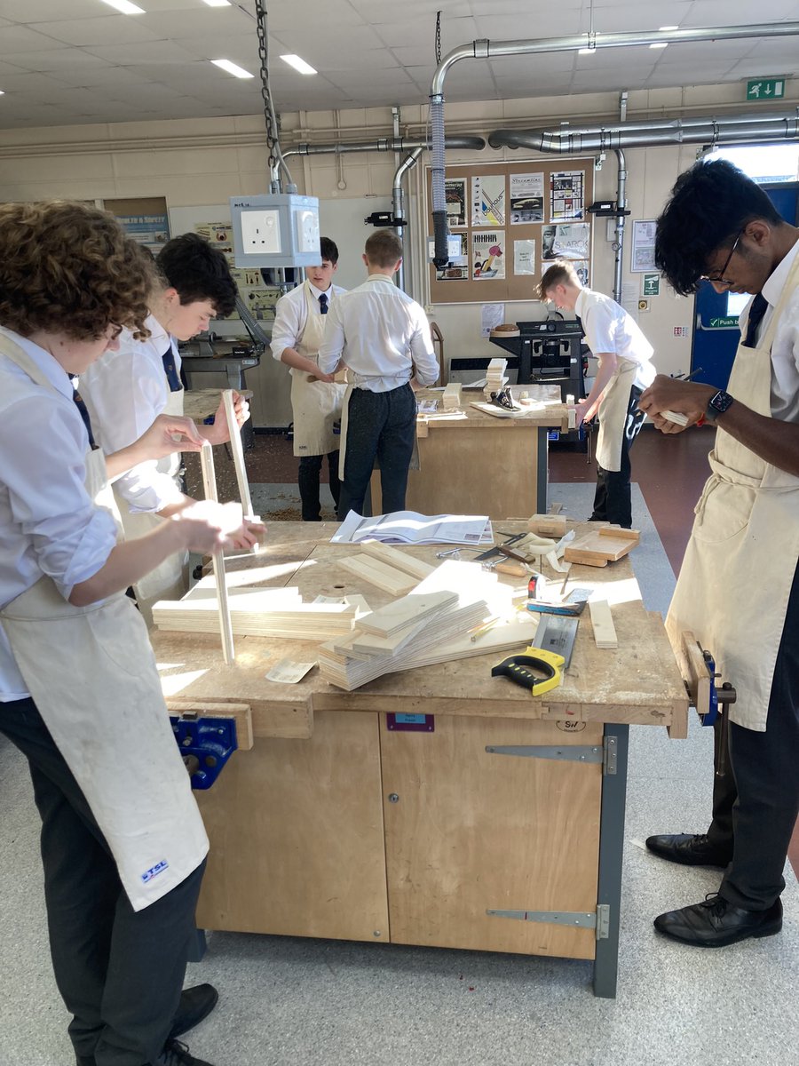 kscEnrichment's tweet photo. Some great work going on in Textile Art, Printmaking and Carpentry this afternoon 🔨🪚🎨 @kingschester https://t.co/iztdIzet2W