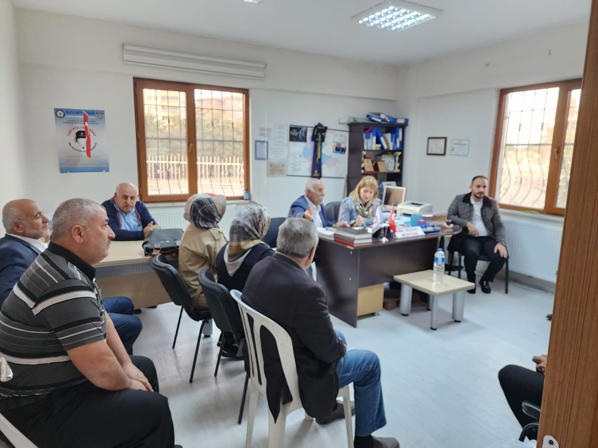 📍Zafer Mahallesi 

Zafer Mahallesi, Muhtarımız ve mahalle sakinlerimiz ile gerçekleştirdiğimiz toplantımızda mahallemizde depremler sonrası yaşanan yıkım ve enkaz kaldırma sorunları, yaşanan elektrik, altyapı ve telekomünikasyon sorunları ile asayiş konusunda alınan önlemlerin