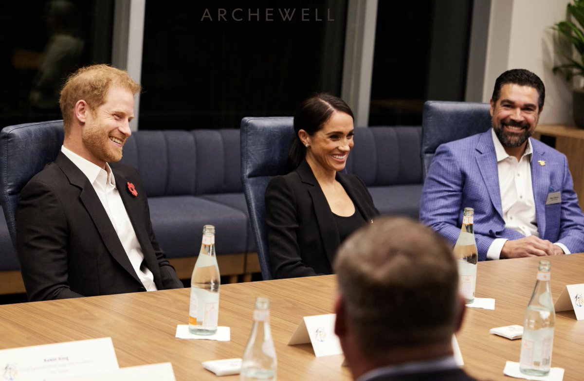 QueenRMade1's tweet image. When they remove you from their table, you create your own table with those who matter.