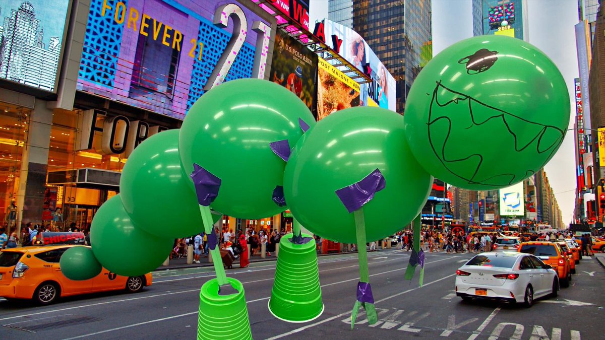 imschargersread's tweet photo. STEAM learning with Ms. Thatcher's and Ms. Grotz's classes! Students created model parade balloons with makerspace materials after learning about the life of Tony Sarg. We took a quick flight to NY  for a photo op and design test! ;) https://t.co/cDnx7qxZ1Y
