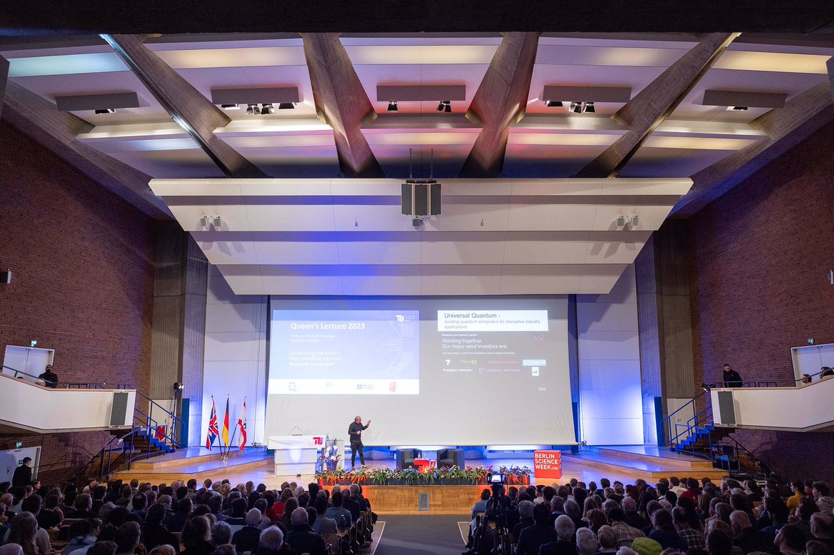HelgaStellBC's tweet photo. Couldn’t have wished for a more engaging, enthusiastic speaker in Prof Hensinger sharing his groundbreaking work in Quantum Computing at my first Queen’s Lecture! A dual UK-German citizen leading research @universityofsussex &amp; production in Hamburg = 🇬🇧🇩🇪 collaboration in action! https://t.co/Bk0fEX5T9t