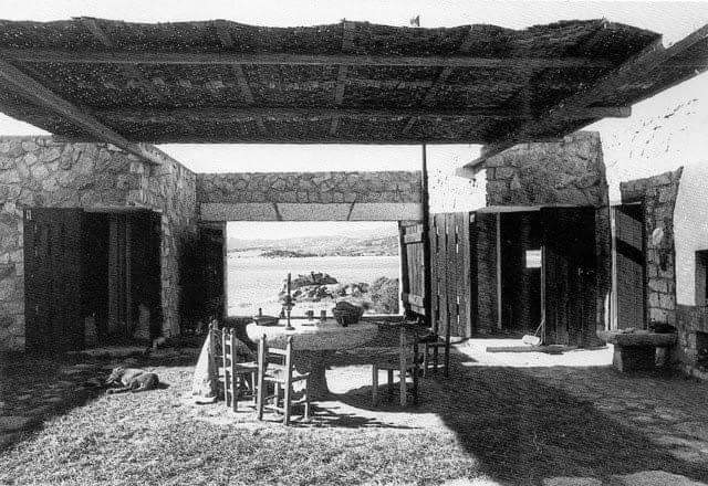 areasvellas's tweet photo. MARCO #ZANUSO 1916-2001
Casa per vacanze Arzale, nella baia di Arzachena. 1964
#architecture #arquitectura #drawing #plan
https://t.co/tPhyd28hhn https://t.co/MG6LSz6aZA