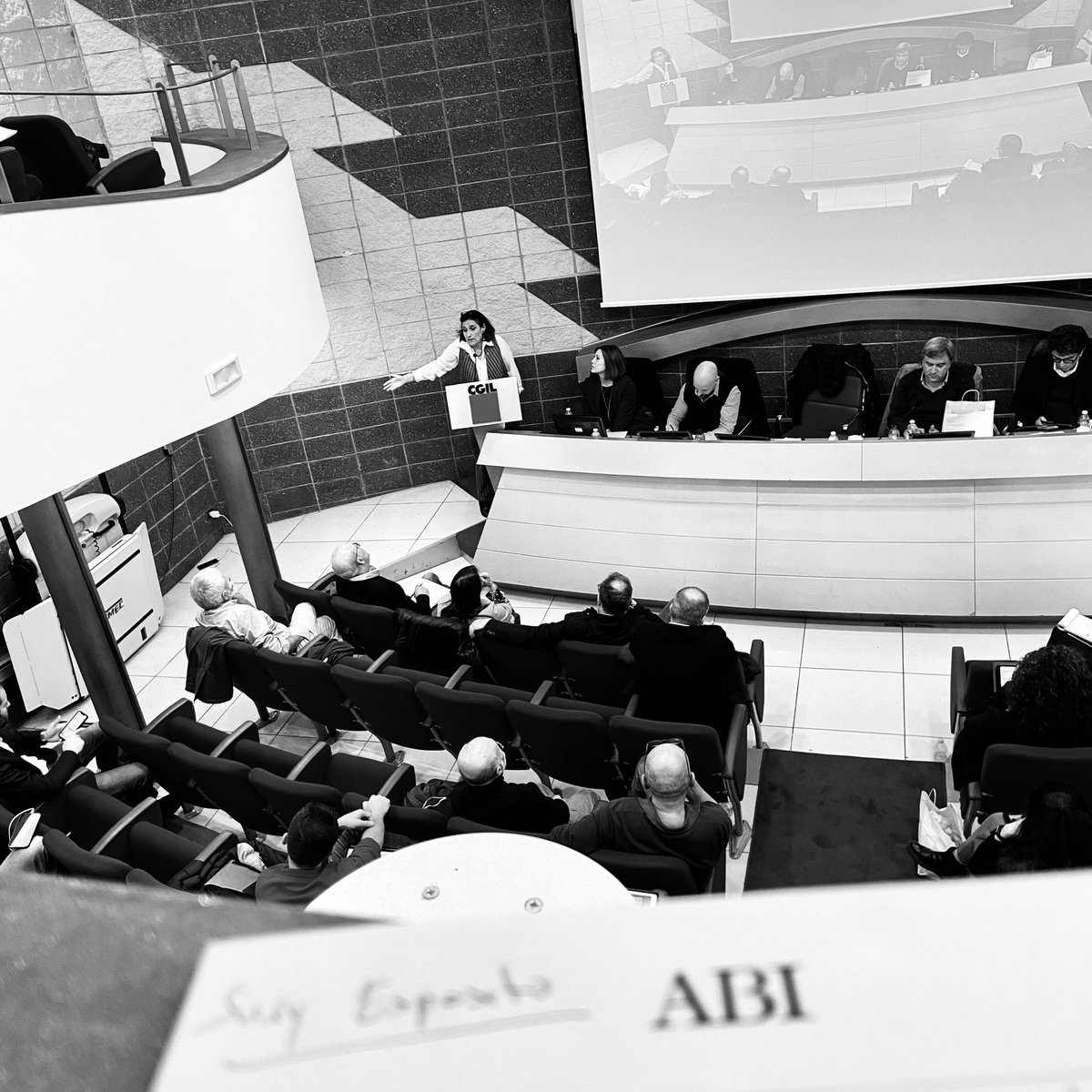 🟥 Verso la stretta 
Susy Esposito della <a href="/fisac_cgil/">Fisac Cgil Nazionale</a> all’Assemblea generale della categoria sul contesto Abi
#ContrattoBancari 
#NelSegnoDeiDiritti 
#Cgil