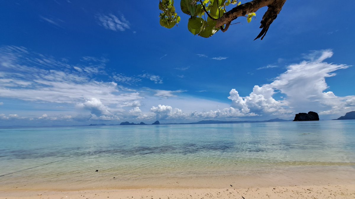 Jorlorloy's tweet photo. ทะเลไทยสวยไม่แพ้ที่อื่นเลย สวยมากด้วย
📍เกาะไหง กระบี่
#ทะเล #กระบี่ #Thailand #island https://t.co/JpJsII3rF9