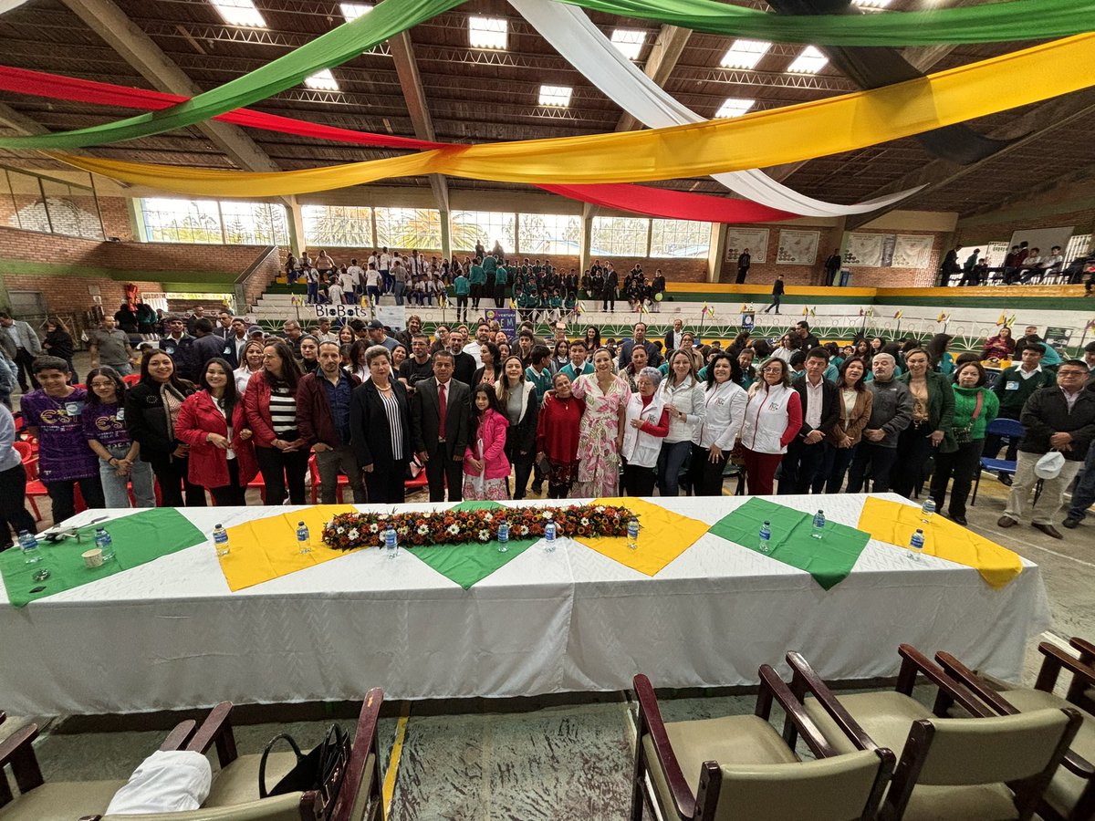SecEducacionBoy's tweet photo. #AEstaHora En la IETA de Paipa inicia el Primer Festival STEM organizado por la @sedboyaca y la @GobBoyaca donde se presentan diferentes proyectos gestados en las instituciones públicas de Boyacá, con el apoyo de la secretaria de Educación de Boyacá, Elided Ofelia Niño Paipa. https://t.co/gUfIXWWHBh