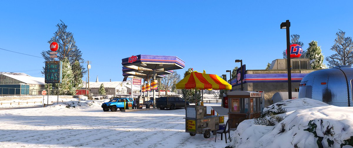 lBeemz's tweet photo. Make sure to grab gas and a hot chocolate at the LTD in North Yankton! @eotsfivem has it all and more! Join there discord and connect on Five-M for the best server around! #Fivem #snow #northyankton #gtav #GTA6 https://t.co/J2bsgI5XVS