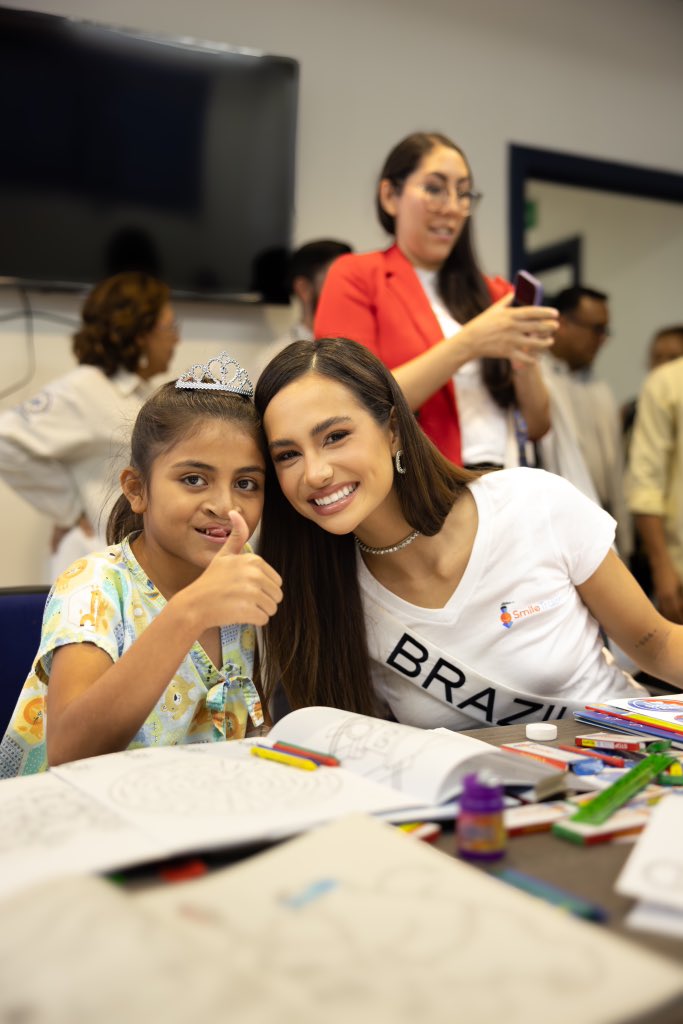 Heartwarming moments with @Smiletrain as the delegates visited Benjamin Bloom’s Chidren hospital. 🏥 

#72ndmissuniverse #missuniverse #smiletrain #benjaminbloomhospital