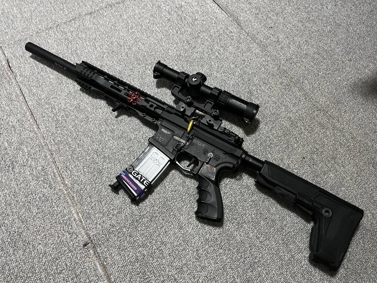 kaixAR2's tweet photo. #いい銃の日 https://t.co/ThRkFFgaL0