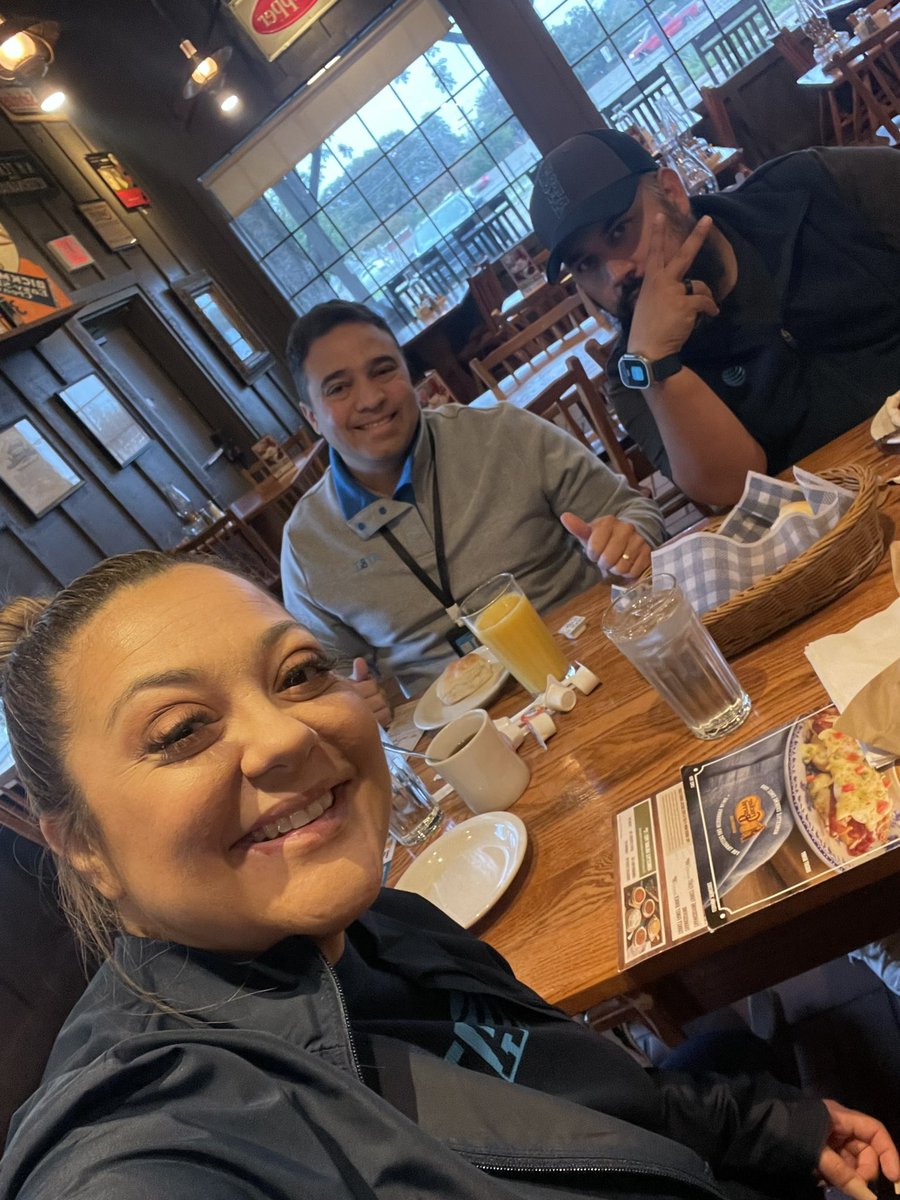 Breakfast 🥞 of Champions with the Dallas crew here at CrackerBarrel 🦾🦾🦾 #TheCesar’s  <a href="/momunoz915/">Monica Munoz</a> <a href="/Cesaraferrerg/">Cesar Ferrer</a> <a href="/JulioChagollan/">Julio Chagollan-Santos</a>