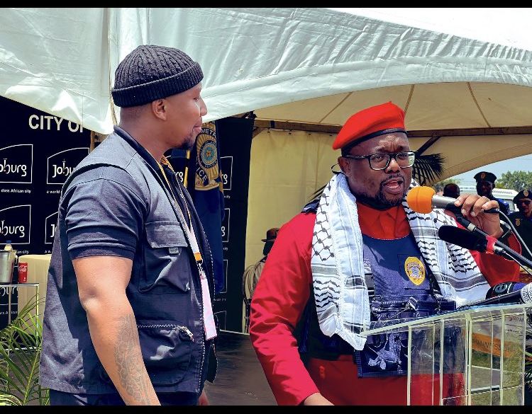 This JHB MMC is a hard worker, doing a good job, unfortunately he won't last cz malema doesn't want anyone who outshine him.
Good move by bringing in Xolane 
#MthunziMdwaba 
#JuliusMalema 
#SenzoMeyiwaTrial