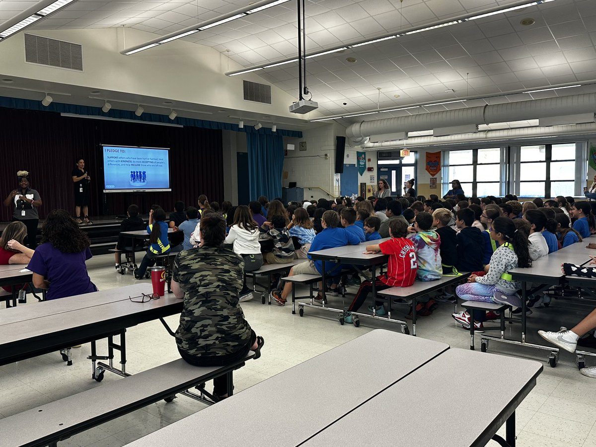Bullying presentation at @Sandpiper675 Thank you for continuing to create a safe and supportive school for our students. @MoniqueCoyle @diomedis_cruse @mlobeto @pbcsd @dbwyatt68 @561Sdpbc