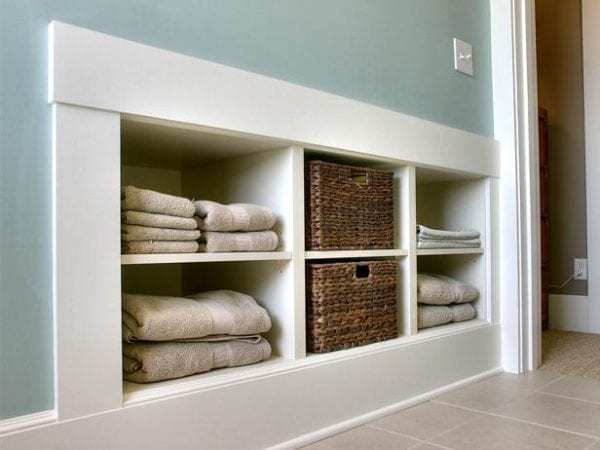 What a great idea for storage!

#remodelaholic.com

#longislandinteriordesigners  #longislanddecorators #abellahomestagingdesigns #interiordesignbyabellahomestaging ##abellahomestaging.com  #homestager #designbyabella.blogspot.com #decorating #interiordesign #lovetodecorate