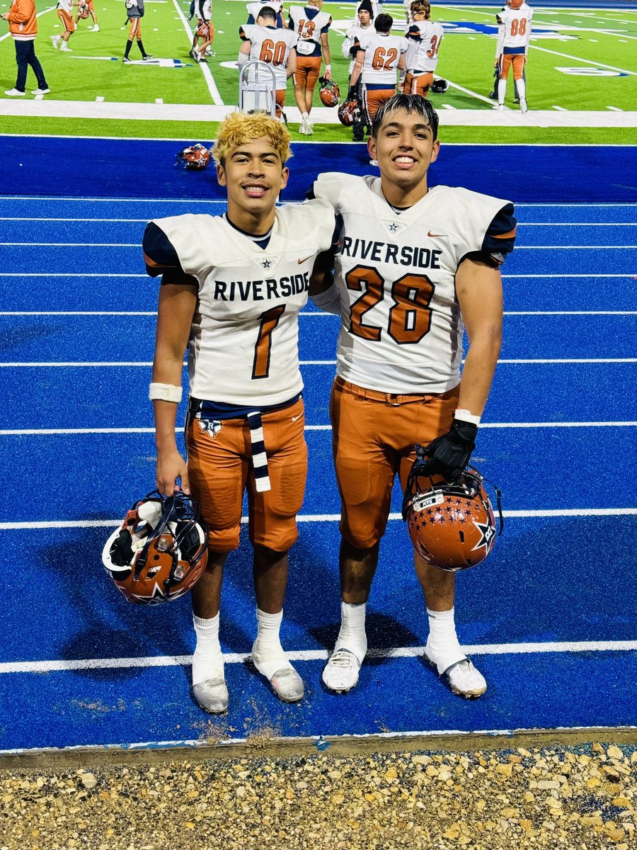 primetimeatt's tweet image. Congratulations to @CoachRecoder, and the entire Riverside Rangers program on their Bi-District win against a good Big Spring team. What a team effort in the 2nd half. Get to play another week, KEEP IT GOING FELLAS!!! 👍🏈🏈🏈
#riverside4ever
#txhighschoolftblplayoffs
#arearound