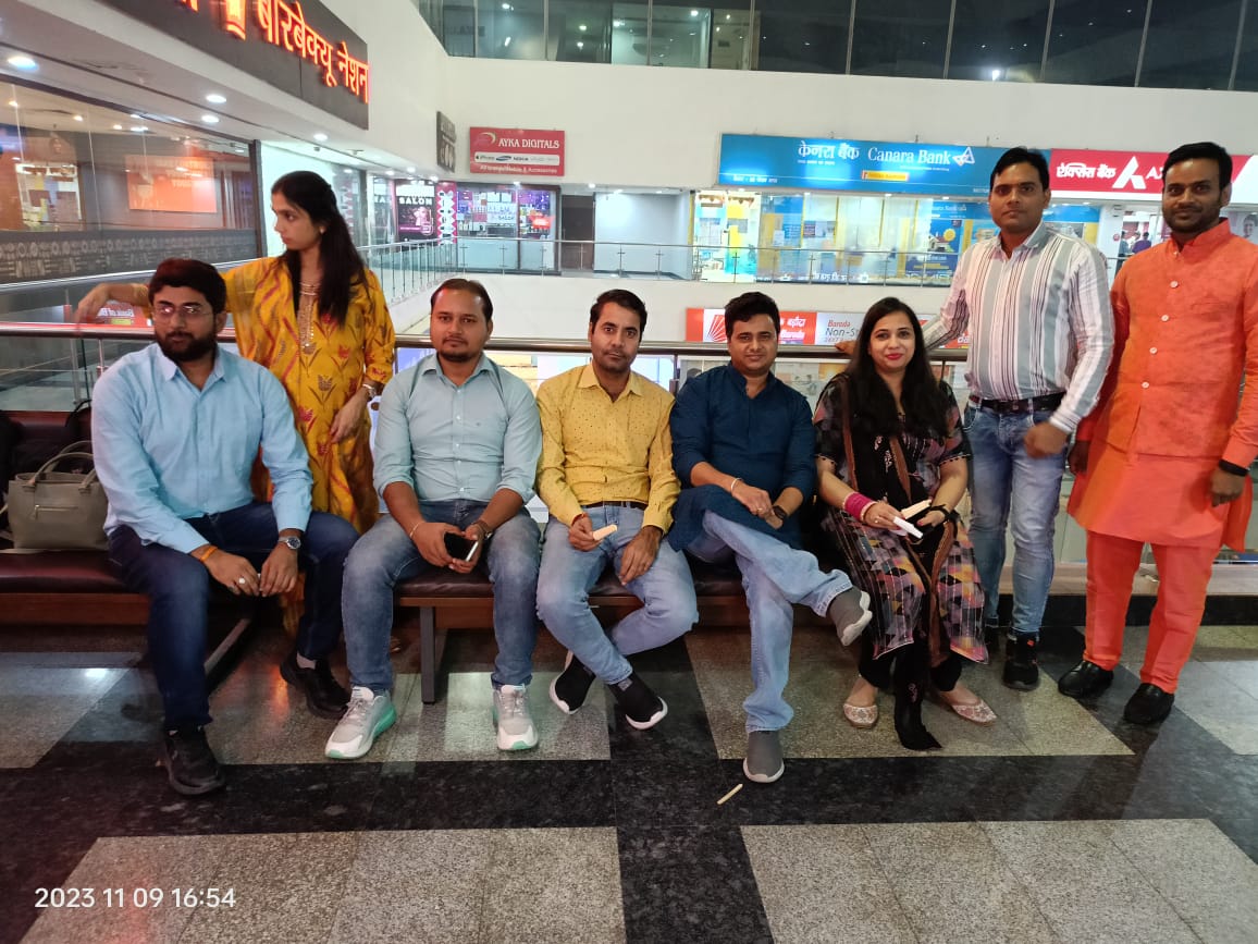 Shishpa62195843's tweet image. #askmetechnologies 
#AskMeTeam 
#party
Wishing you all a Happy Diwali 2023📷