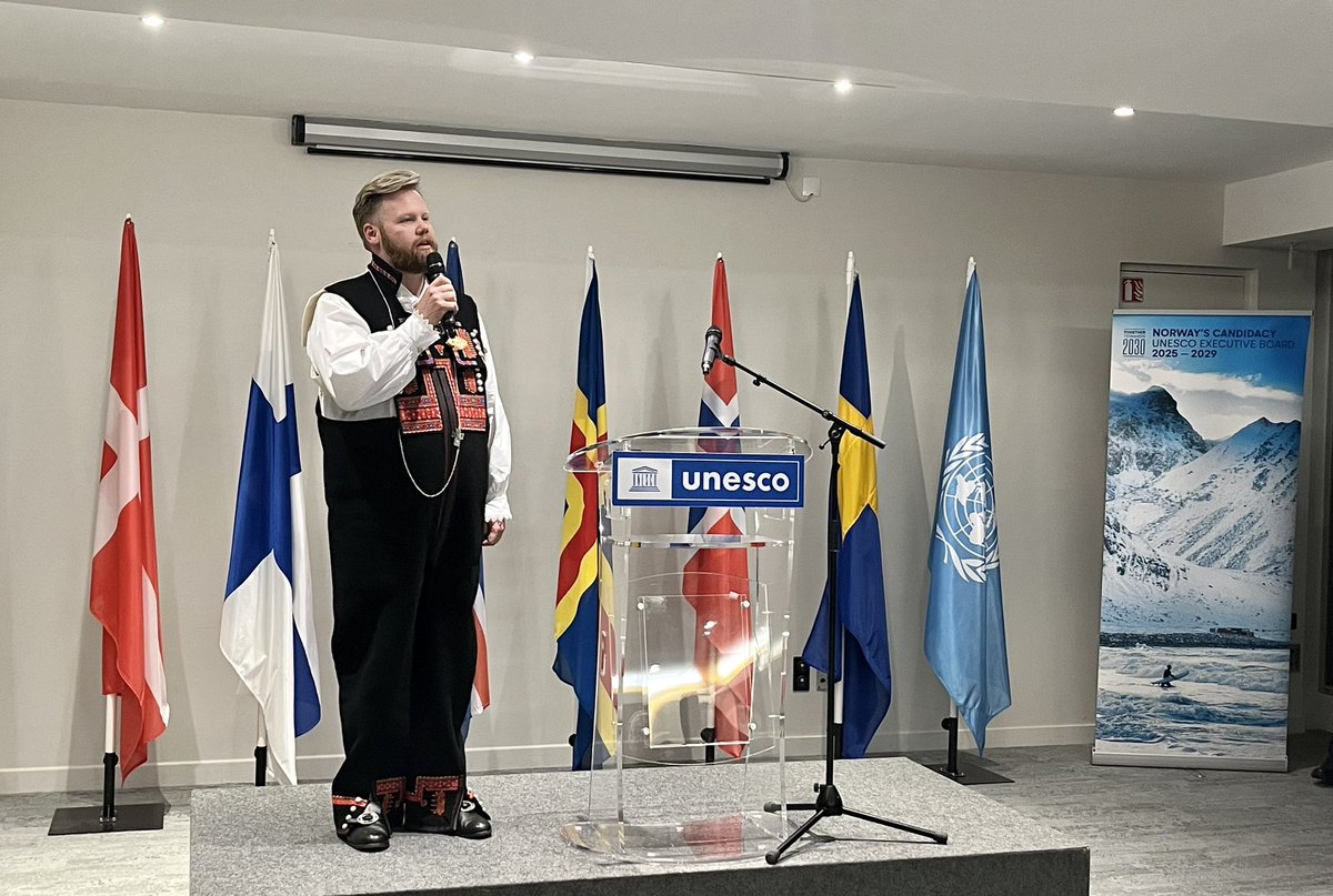 IcelandinParis's tweet photo. Thanks to all attendees of the #Nordic reception at the 42nd General Conference @UNESCO, including Director-General @AAzoulay, and ADG PAX @akobII, who delivered an address. We enjoyed some great music, Nordic cuisine including #Icelandic skyr &amp; wonderful company!

🇸🇪🇩🇰🇫🇮🇫🇴🇮🇸🇳🇴🇦🇽 https://t.co/yKd7wQFJeE